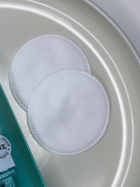 پد سکه ای آیپک ۷۰عددی با بافت نرم و بدون پرز مناسب انواع پوست در شیمون